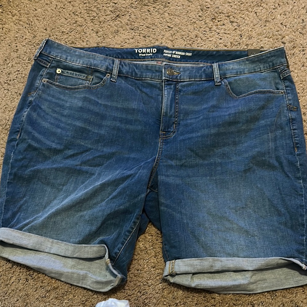 Torrid Perfect 10” Bermuda Shorts